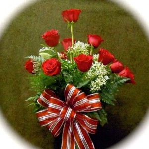 Flower Cottage Cortez red roses